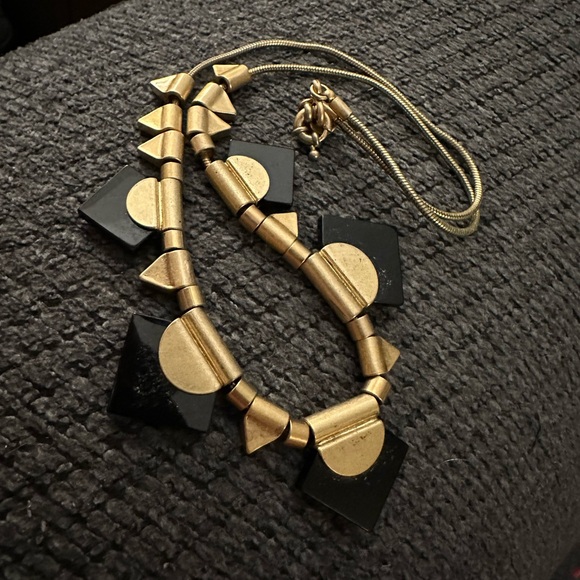 Madewell triangle necklace gold and black - Picture 3 of 4